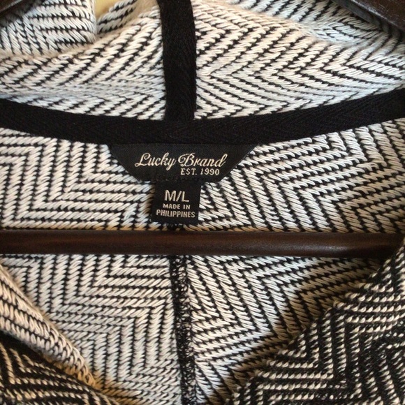 Lucky Brand Textured Active Poncho - Picture 6 of 8